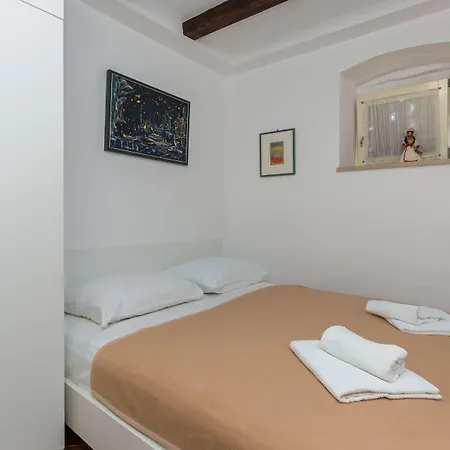 Vi-la Appartamento *